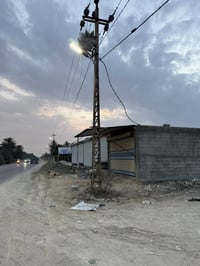 محلات للإيجار • قرب تقاطع ال صخيل