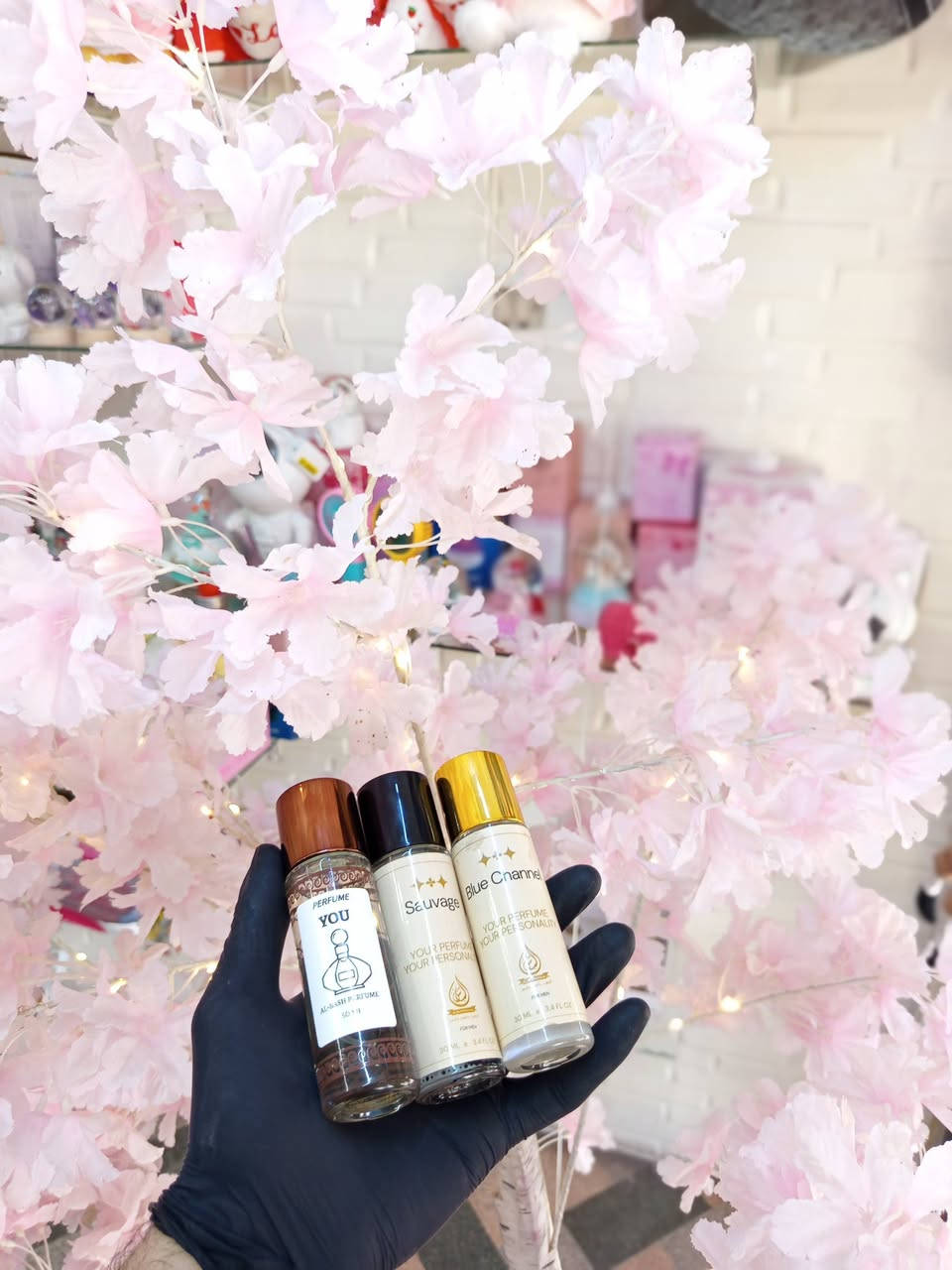 عروض 😍 روج مابتخلص 
تشكيله واسعة من العطور الاصليه المضمونة 
عطر اصلي علبه جاهز   😍
عطر جاهز اصلي بدون علبه😍
عطر شنتاية اصلي   😍
مسك الرمان الاصلي 😍


**إذا كنت صاحب هذا الإعلان وتريد حذفه لأي سبب، رجاءا أرسل رسالة إلى الدعم الفني**