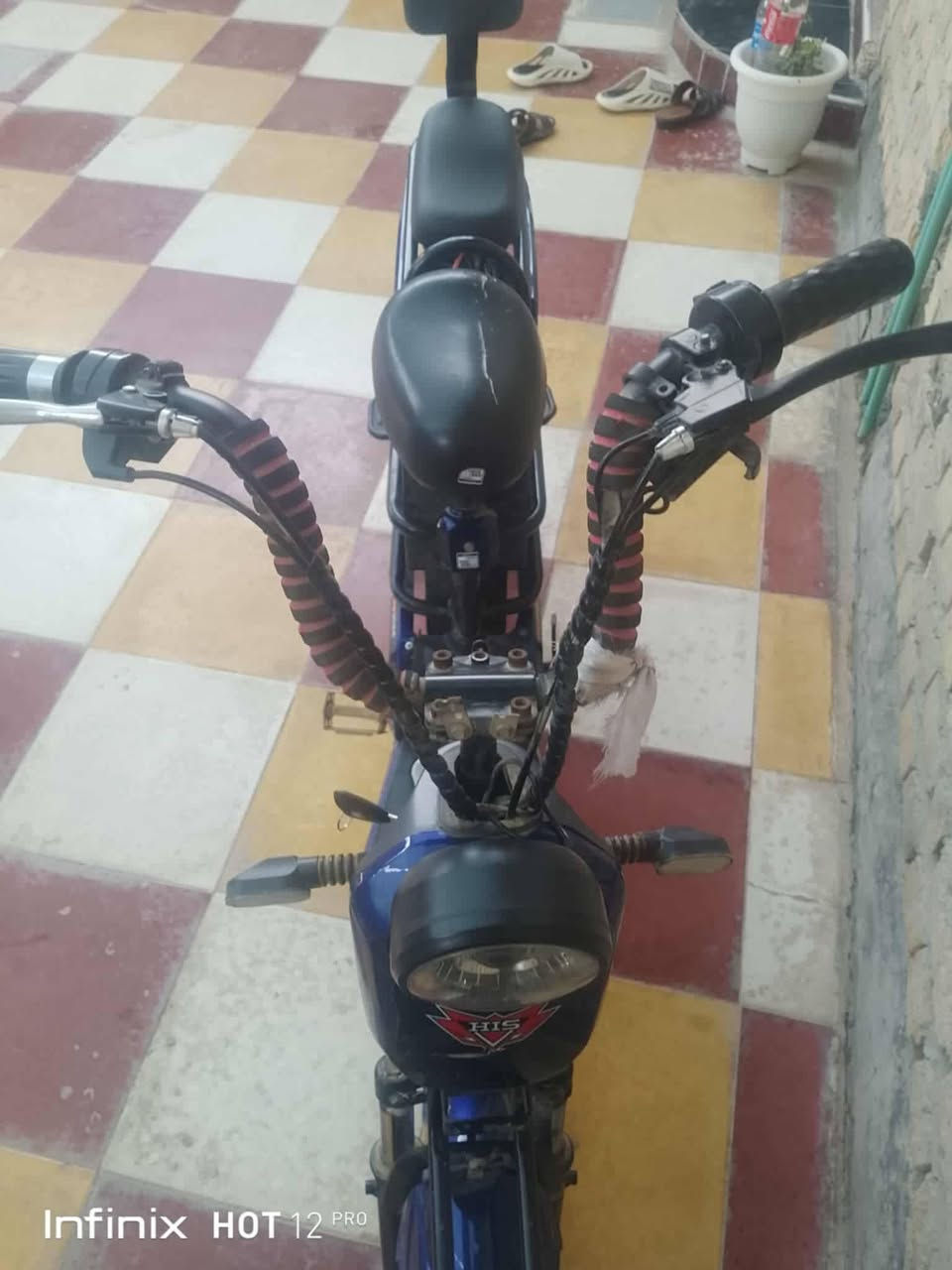 دراجة شحن موديل 2024 خمس بطاريات جديدة بمعنى الكلمه بطاريات تالفة جاهزة من كلشي عدى البطاريات رقم الهاتف /***********
