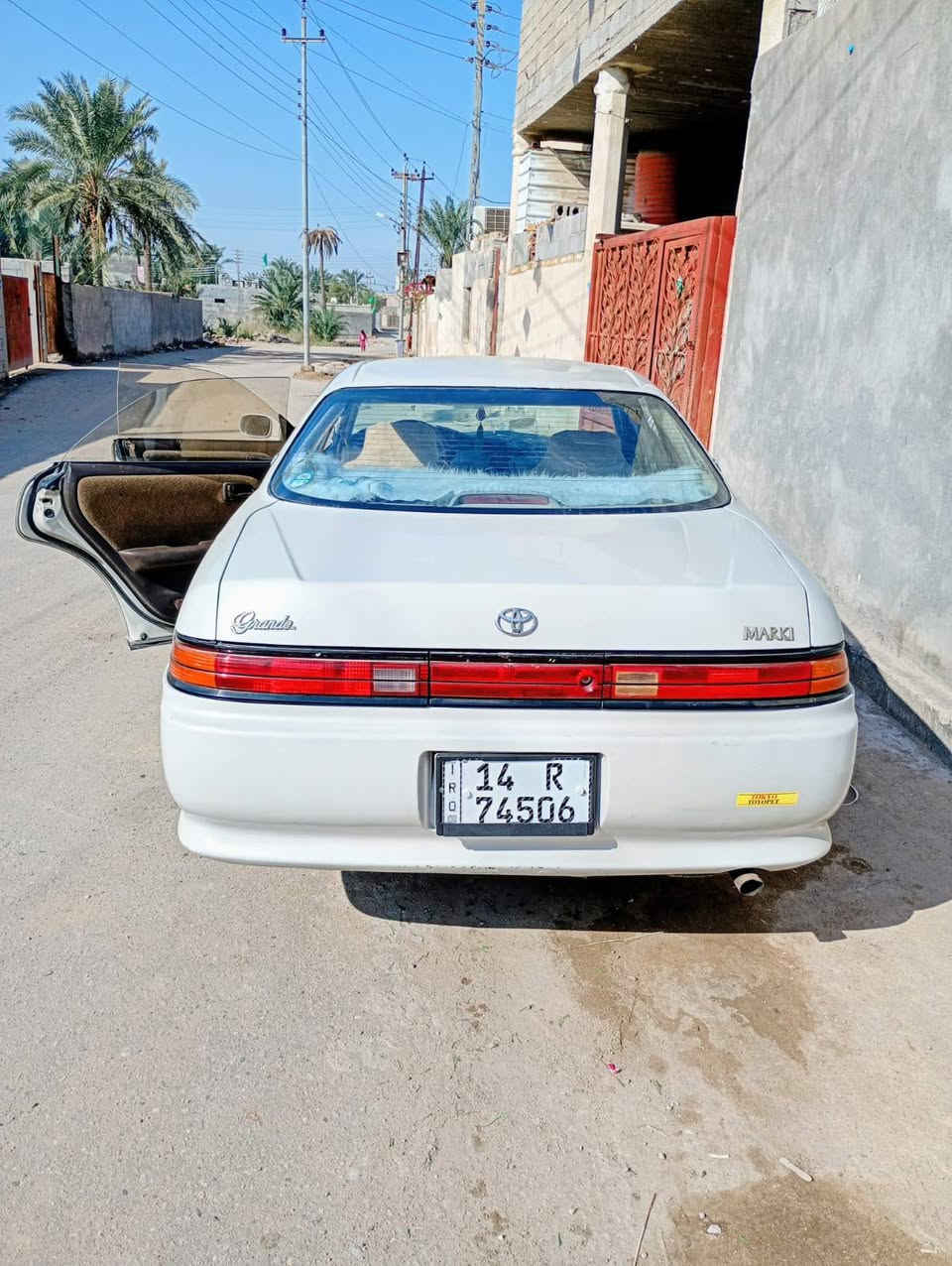 السلام عليكم 
مارك نفخ. مكفوله نقل وكص.   محرك 2ونص تخم تاير جديد سياره جاهزة كلشي شغال بيهه.  رقم نكليزي بسمي 
بيهه بيهه صبغ جماليه. وضربه خفيفه على البارد فقط. 
السعر 72. مجال قليل.  ***********.  العنوان البصرة الهارثه مفرق معمل الورق.   بس على الرقم ارد رجاآ لاتراسل هذ رقم بي واتساب.   وبخدمتك
