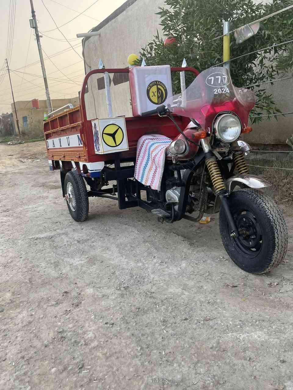 السلام عليكم
ستوته ديوان 
مديل 18
محرك مامفتوح
تايرات جدد
كهربائيات جدد 
لاتيات زنون 
سبير 
وراق صوليه 
شاصي مكفول 
ركبه مكفوله 
مكاني ناصريه قضاء الرفاعي 
نتصل وبلخدمه 
***********
