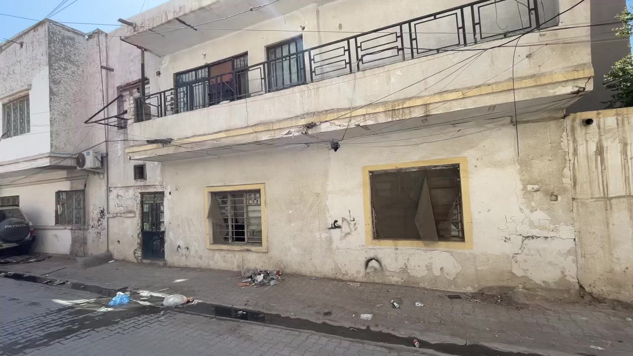 يعلن مكتب التقى للعقار عن وجود بيت للبيع في بغداد الجديدة قرب الملجا قرب مدرسه السما المساحة 112 الواجهة 16 للاستفسار الاتصال على *********** ابو حسين
