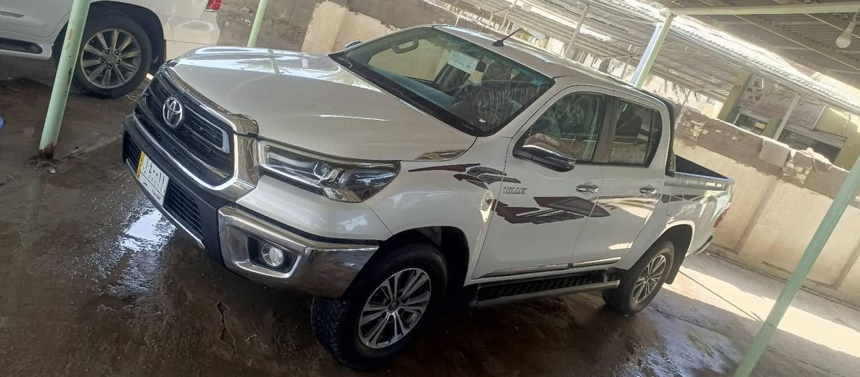 سلام عليكم
فور ويل 
 سعودي 
اوتوماتيك 
موديل 21 
بصمه 
تبريد كشنات 
تبريد قطعتين 
دبل سنتر لوك 
رقم قادسيه 
سياره جديده ومكفوله من ضربة صبغ تبديل 
السونار مرفق مع الصور 
المكان الديوانية 
السعر 305
بي مجال 
***********
