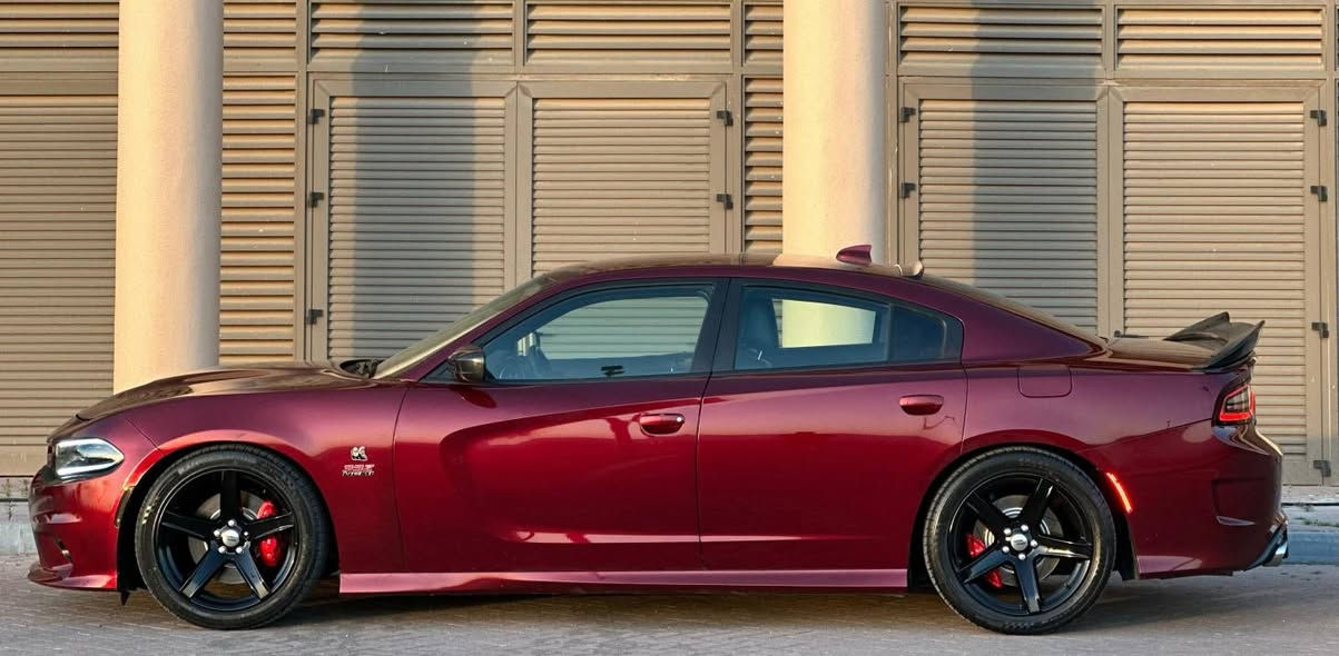 دوج جارجر 2017 SRT scat pack 
محرك v8 (6.4L) 485HP
اللون مميز ماروني وارد كندي 
حادثها فقط بونيد و جاملغ 
بدون شواصي
  ايرباك راجع بيلادي
مواصفات سيارة معروفة
كشنات جلد و كنتارا
كشنات كهرباء 
كشنات خزن
كنات تدفئة
كشنات تبريد
ستيرن تدفئة
سيستم  صالنصا بيلادي صوت حلو

🟪ســعــر   100

و بعد هوايا مواصفات معروفة
حدادية جديدة 
تخم تاير و ويل جديد
سيارة بلاكات Racing
سويت  سيرفس كامل 
ما يحتاج اي مصاريف

رقـــم صـاحــب الـســيــارة
***********
