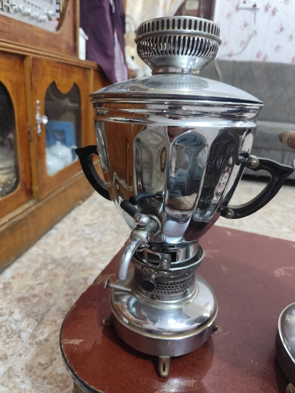 السلام عليكم ورحمة الله وبركاته.
عيد اضحى مبارك للجميع .

سماوران الاول نحاس نقص قاعدة رجل والثاني استيل كامل ...

السعر 75 للاثنين معا ...


**إذا كنت صاحب هذا الإعلان وتريد حذفه لأي سبب، رجاءا أرسل رسالة إلى الدعم الفني**