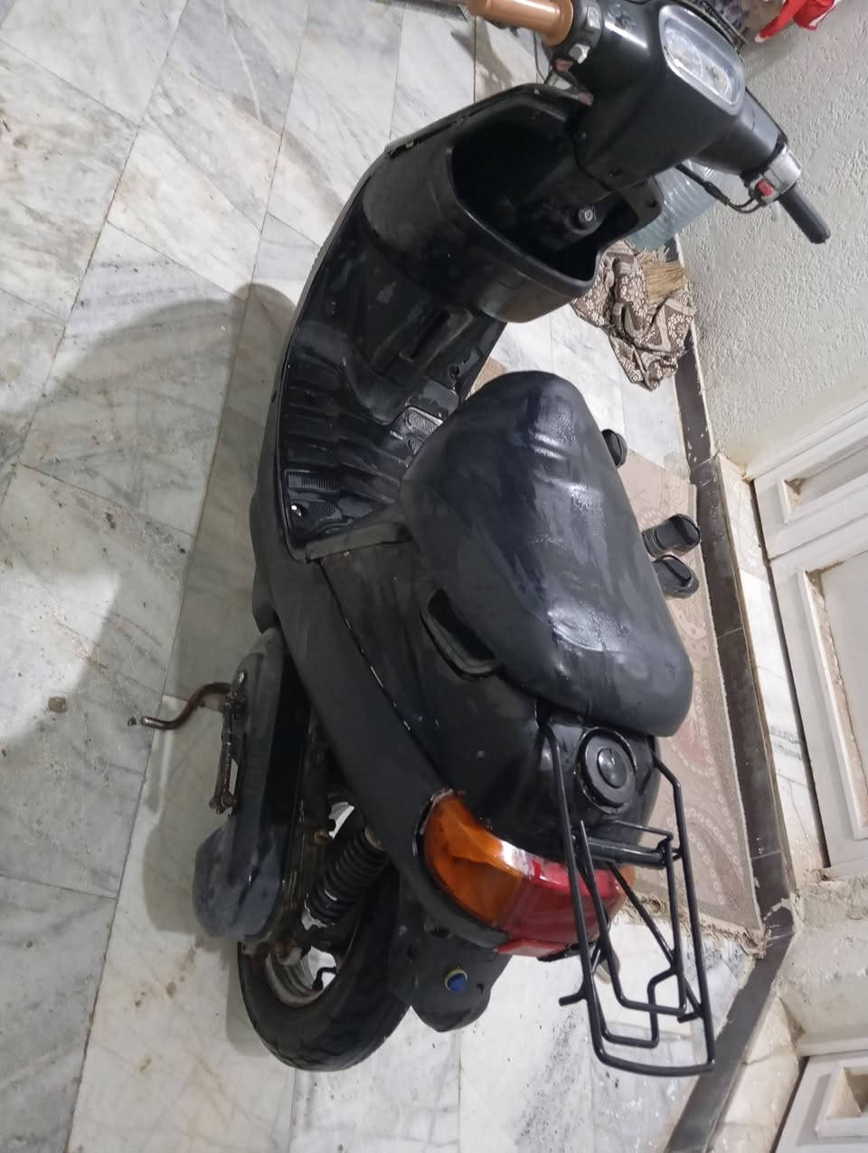 سلام عليكم دراجه بتره للبيع دراجه نضيفه مفتوحه كهربائيات شغاله السعر٢٢٥وبيهه مجال مكاني ناصرية مركز رقمي ***********
