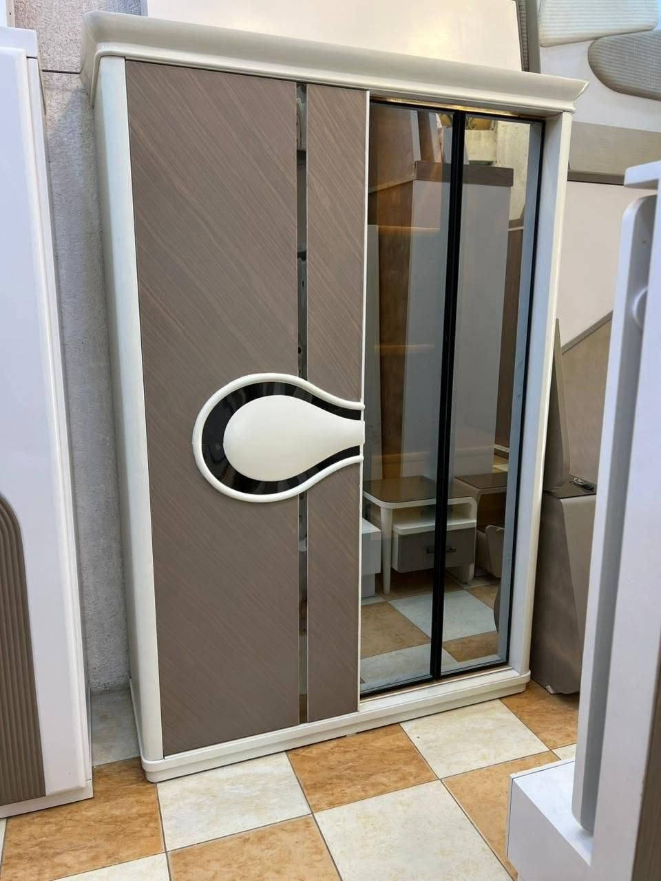 💥 أثاث مودرن بأسعار تناسب كل الميزانية 💥
🛏️ غرف نوم
🧸 غرف أطفال
🛋️ انتريهات وصالونات
✨ ركنات مودرن

✅ خامات ممتازة وتشطيب عالي
🚚 شحن لجميع المحافظات

📍 معارض بالقاهرة
📍 معاينة متاحة بدمياط

💰 حدّد الرينج المناسب ليك وابعتلنا، وهنبعتلك المتوفر في حدود ميزانيتك

⚠️ الجادين فقط للتواصل
❗ لو مش ناوي تشتري بلاش تفضل تسأل كتير وتضيّع وقتك ووقتنا

📩 تواصل خاص للصور والأسعار والتفاصيل.


**إذا كنت صاحب هذا الإعلان وتريد حذفه لأي سبب، رجاءا أرسل رسالة إلى الدعم الفني**