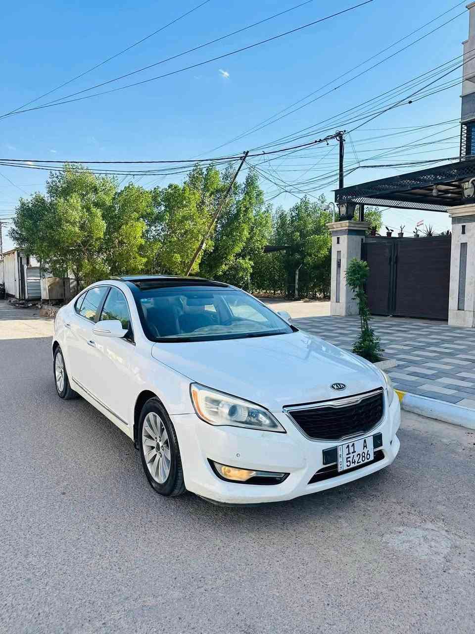 للبيع كيا كادينزا  2011
رقم بغداد الجديد 
هزه جديده سنويه جديده بأسمي 
محرك 6 سلندر 3500 دووش
صدر زيرو مبدله
تخم تاير جديد مشيلن الأصلي تخم دسكات
داخل مدوشم أرضيات الشركه جواهه
شاشه وكامره 
حساس خلفي امامي 
بانوراما 
بصمه تشغيل وبيبان 
أناره داخليه والدوسات وترحيب
كراسي اماميه كهرباء 
تحكمات ستيرن 
حاجب لايت 
وزنون 
السياره جداً نظيفه وخاليه من كل نقص
ماشيه 155 على أيديه 
تبريد ثلج 
السياره خليجيه 
بيه قطعتين صبغ و2 كلير 
سياره كلش نظيفه  

السعر 100 ورقه قفل قفل 

مكاني الغزاليه 

***********
