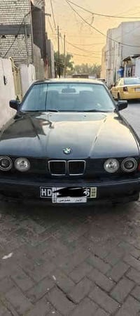 بي ام للبيع 735 مثل ما موضح بالصور سياره مرتبه كير ومحرك خير من الله م...