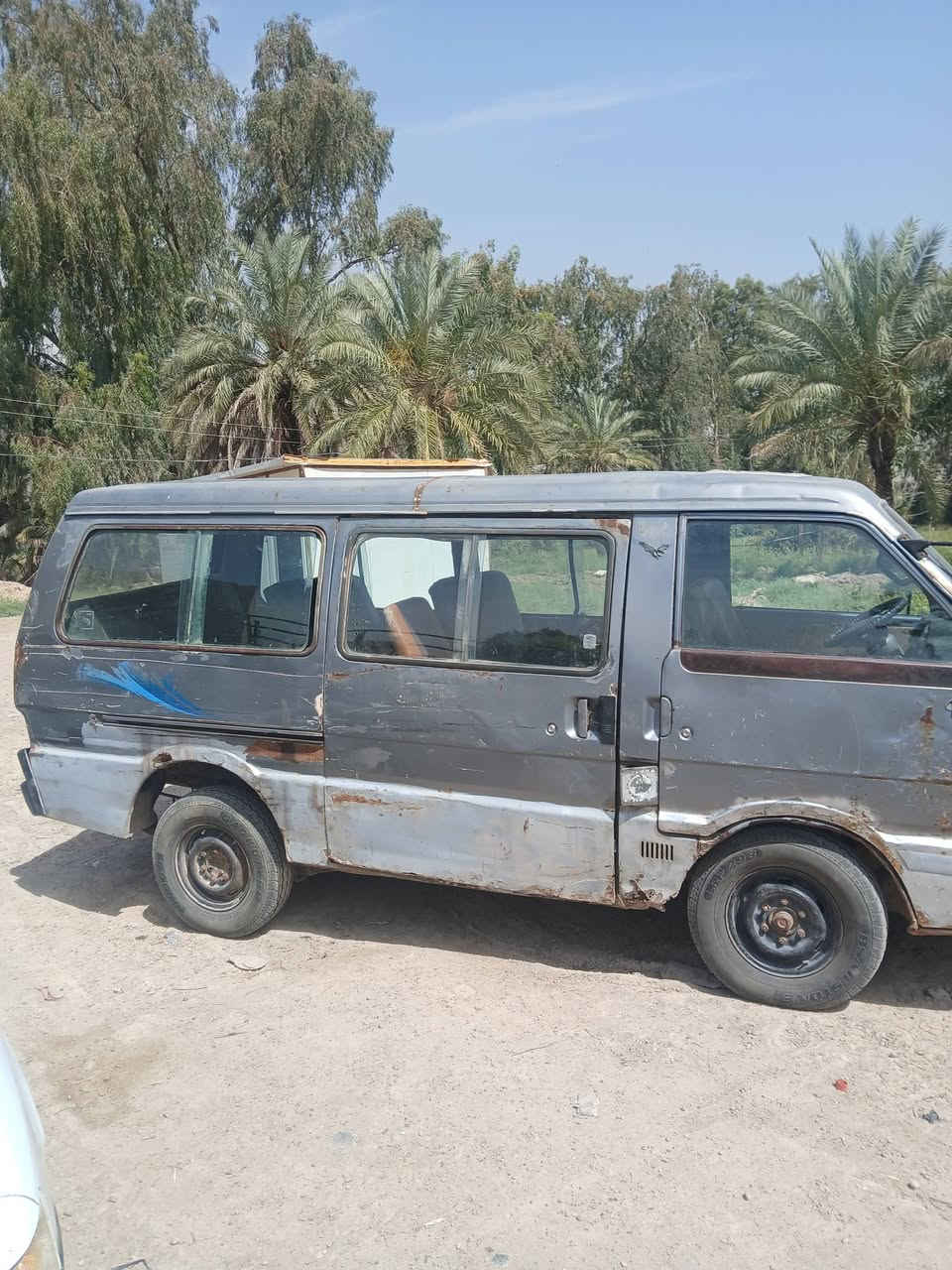 السلام عليكم كيا بسته البيع موديل 94 سياره جاهزه الشغل مكينه مجفته جديد كير وكسن كفاله عمه رقم الهاتف ***********

