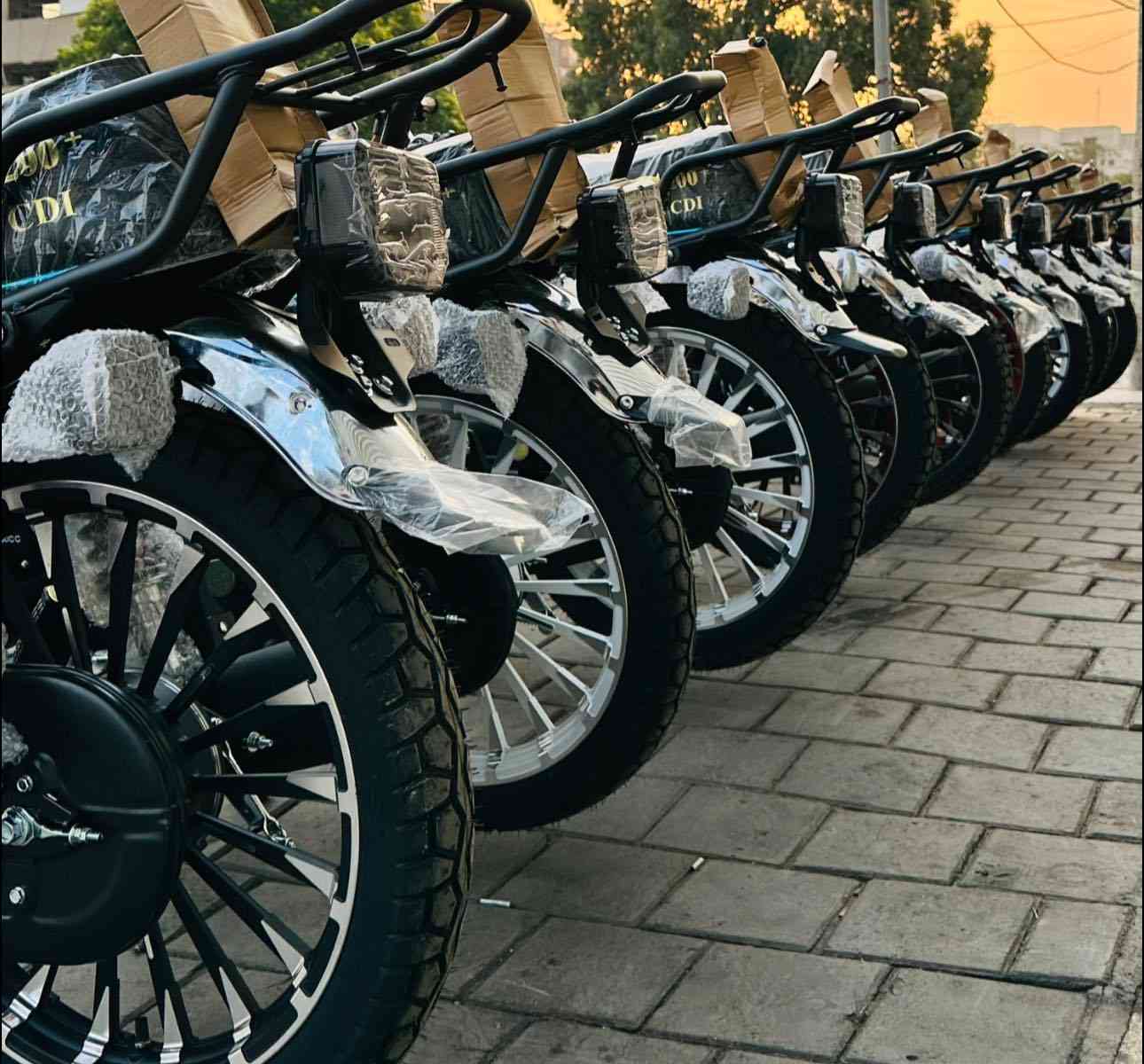 البيع بالنقد والتقسيط اسعار جملة جوة السوك 
يوجد توصيل داخل وخارج بغداد 
العنوان بغداد شارع فلسطين شارع الظلال
***********
