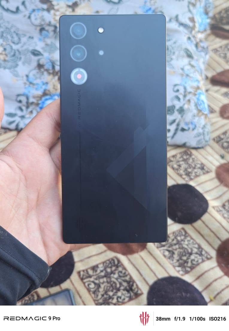 موبايل للبيع ريد ماجك 10 ابرو نضافه 85  ما وياه اي كرتون ولا شاحنه اي عيب ما بي بل بوبجي 120 فريم السعر 750 قفل قفل وعندي حساب بوبجي للبيع هم  بكاني بابل يم شارع الجفن  رقمي ***********
