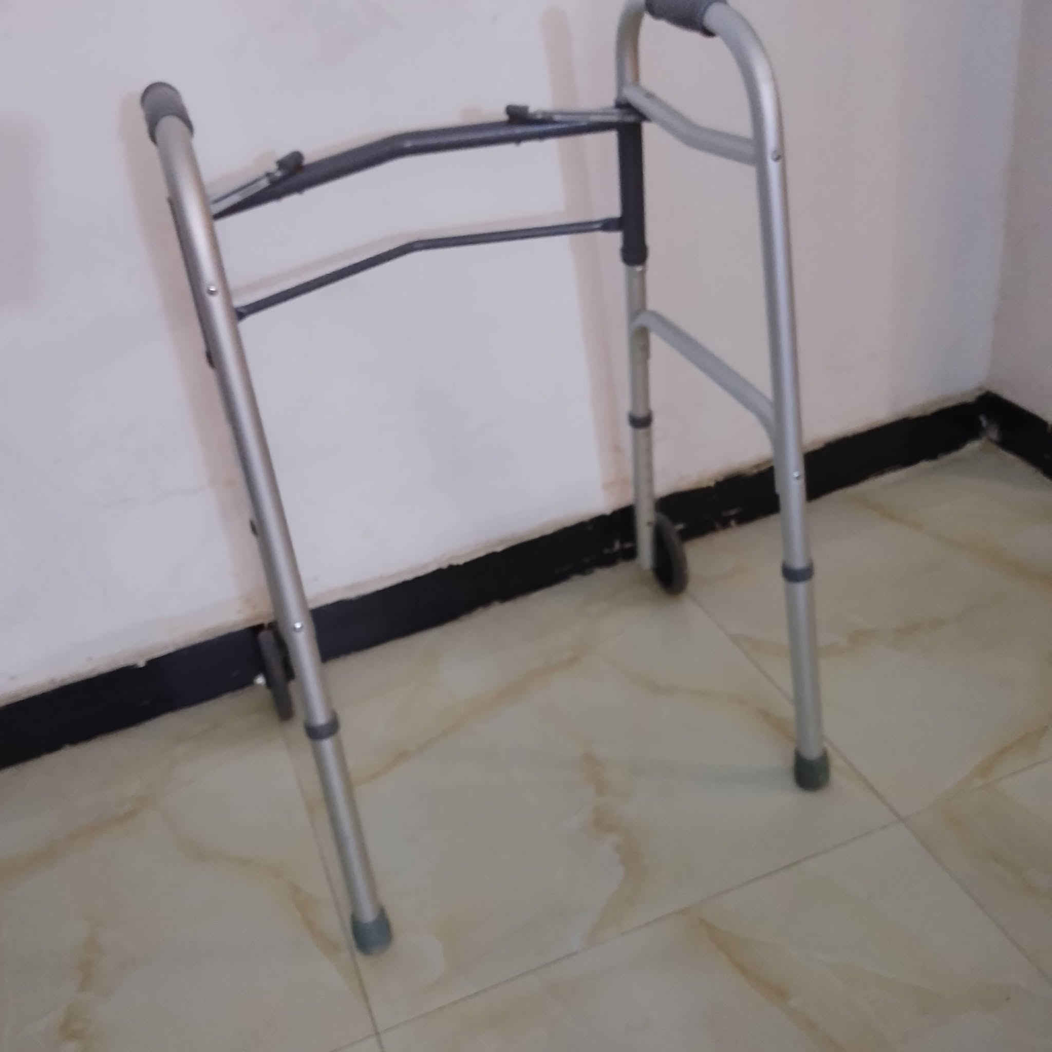 السلام عليكم
للبيع مشايه جديده اصليه السعر ٢٥ الف بغداد الدوره


**إذا كنت صاحب هذا الإعلان وتريد حذفه لأي سبب، رجاءا أرسل رسالة إلى الدعم الفني**