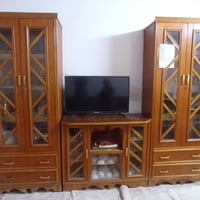 معرض خشب صاج مستعمل ولكنه نظيف للبيع بسعر200الف وبي مجال للاستفسار 077...