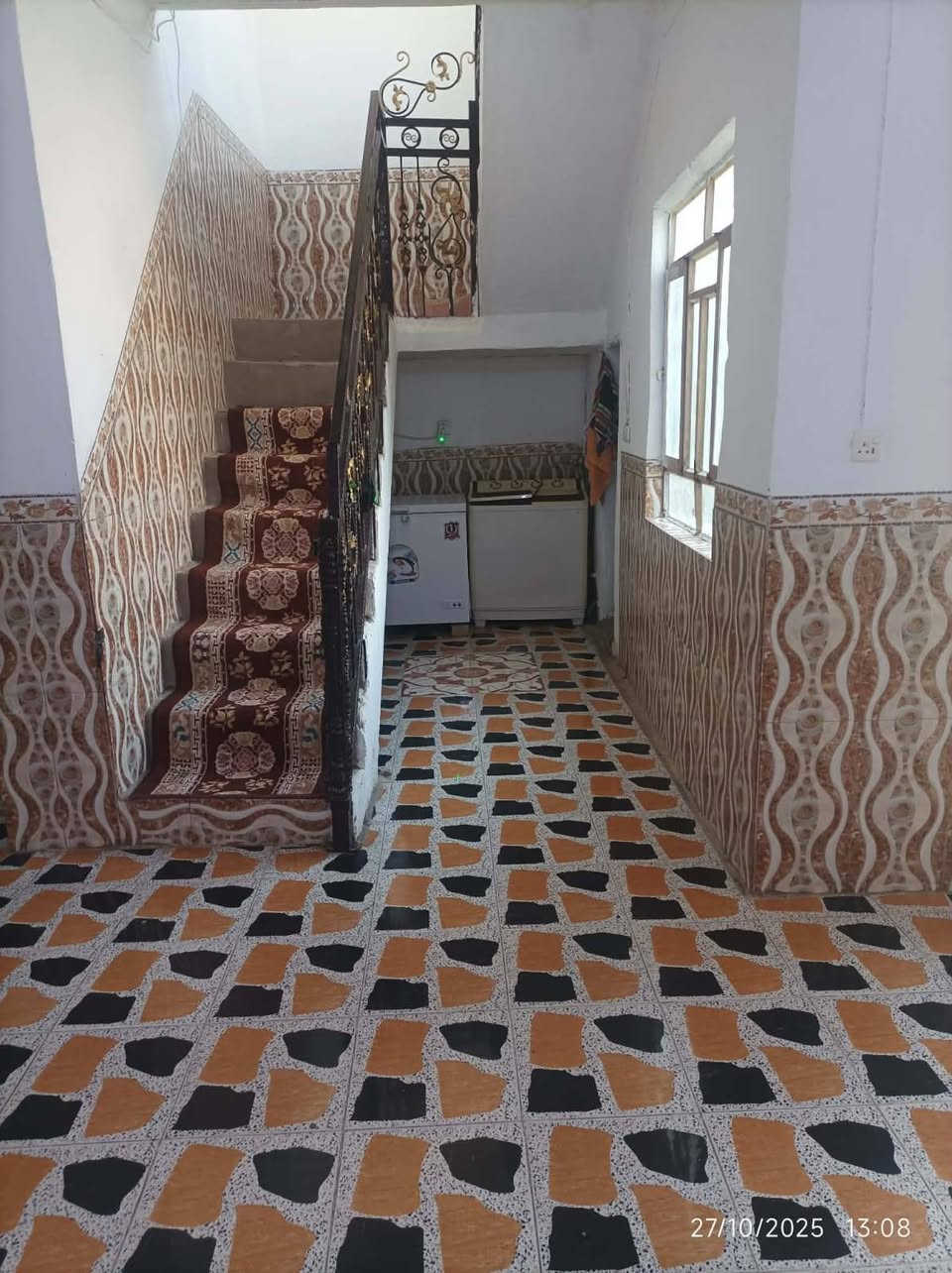 السلام عليكم
بيت للبيع طابو صرف 
في حي الزهراء ٢
قرب مدرسه المنار الاهليه 
مساحه البيت١١٠م
 تفاصيل البيت غرفه نوم
 صاله مطبخ صحيات  
  للاستفسار فقط على هذا الرقم ***********
