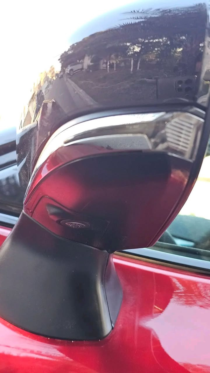 السلام عليكم
كامري للبيع فقط اعلى فئة فول للاخير ٢٠٢٤ اخر نسخة بانزين ماشية ٨ الاف سيارة جديدة جدا جدا قطعتين صبغ فئتها xse بلس مواصفاتها 
شاشة كبيرة بانوراما ويل ١٩ شاحن لاسلكي اضائة محيطية قطعتين تبريد ٤ كامرات حساسات أمامية وخلفية مع اوتو ستوب كل جهات  رادارات ٣٦٠ داتا شو تدفئة ستيرن تدفئة وتبريد بالكشنات كشنات كهرباء لايتات أمامية وخلفية لد بصمة تشغيل عن بعد شفتات ستيرن اوتو لايت ومواصفات هواي كلش 
 السعر بدون لوحات رقم فحص دخول جديد بسعر 210ورقه 
للإستفسار 
***********مكان سياره كربلاء
