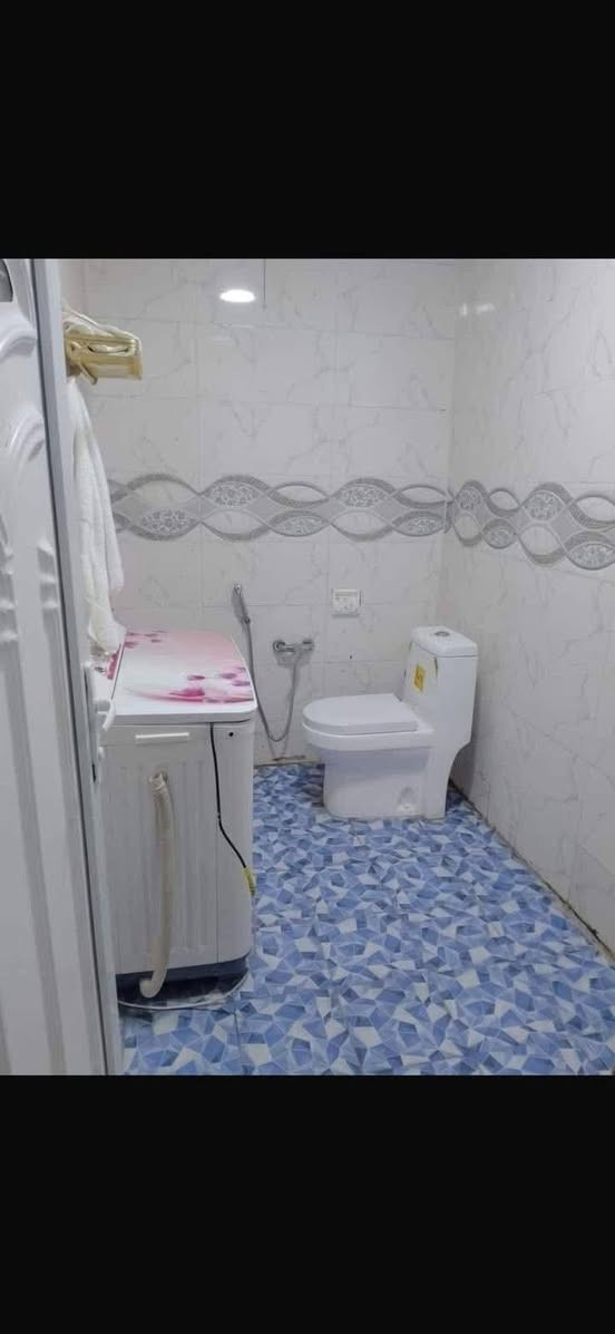 يتوفر شقه طابق اول ‏للإيجار￼
حديثه فول مواصفات 
‏تكون من غرفتين وصاله وستغبال وصحيات 
ومطبخ مطلوب عايله زقيره
العنوان ابو الخصيب شيخ براهيم
الستفسار تصل ***********📞
