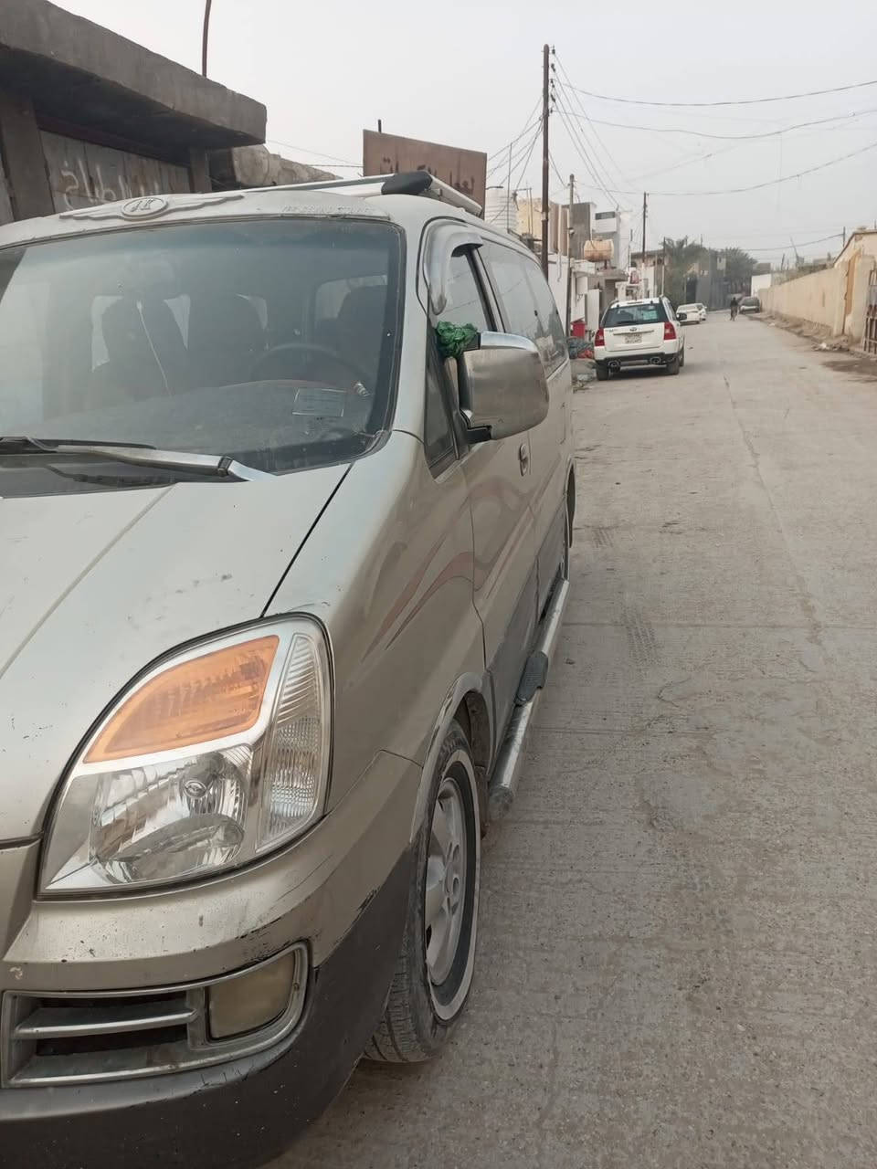 استاركس 8راكب 
رقم قادسيه 
2006
اجره 
كير عادي محرك مفتوح 
للاستفسار أكثر 
***********
