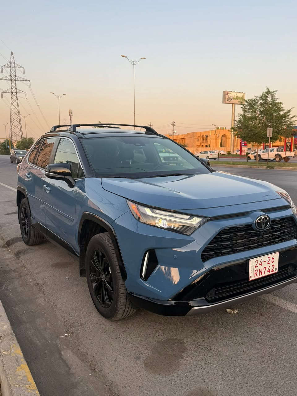 🚗 2025 TOYOTA RAV4 XSE
🛠️ الضرر: موضح في الصور
📏 عداد المسافة 2000 مايل (فعلي)
📋 حالة السيارة: تشتغل (Run and Drive)
🔧 حجم المحرك: 2.5 – 4 سلندر (هايبرد)
🔍 رقم الشاصي: JIM6RF V9$D580520

📍 موقع السياره : بغداد 
للستفسار الاتصال  7805196180


**إذا كنت صاحب هذا الإعلان وتريد حذفه لأي سبب، رجاءا أرسل رسالة إلى الدعم الفني**