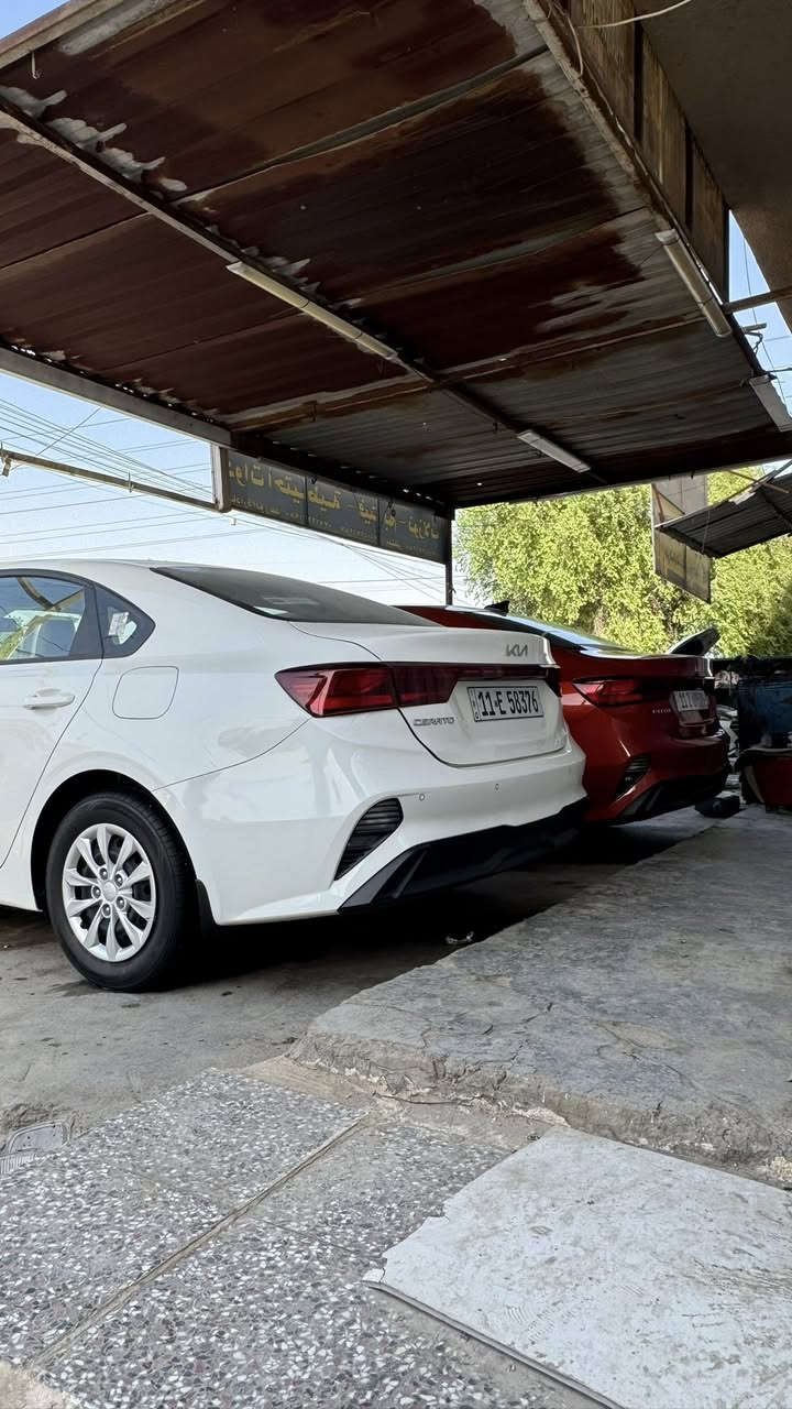 تحيه طيبه
للبيع كيا سيراتو 2024 ماشيه 26 نص فول مكينه 2000 داخل لونين السياره مكفوله من كلشي ع وضع الزيرو بسمي
مدوشمه عام وكامله بدون اي نقص 
السعر 188 وبيه مجال بسيط
مكاني بغداد الغزاليه
***********
