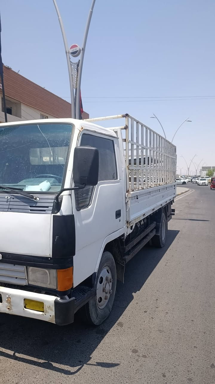 كنتر    بصره زبير
مديل 93 مكينه كير اكسل شاصي 
بدي توني معمره كهرباء شغاله كله 
65وبيه مجال
سنويه ،2029بسمي


**إذا كنت صاحب هذا الإعلان وتريد حذفه لأي سبب، رجاءا أرسل رسالة إلى الدعم الفني**