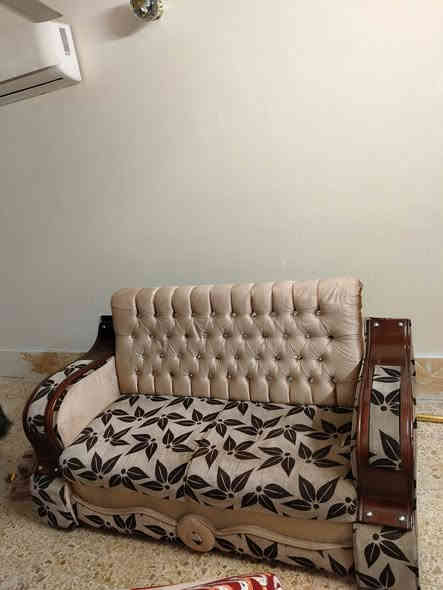 للبيع قنفات 2 سعر 175وبي مجال مكان نجف الاشرف حي الجامعه ***********
