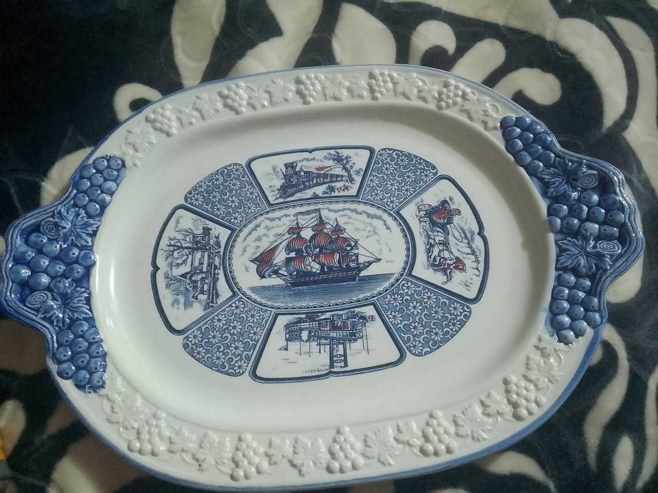 لهواة وعشاق القطع الجميله و النادره منسف كبير قياس
47 في 34


**إذا كنت صاحب هذا الإعلان وتريد حذفه لأي سبب، رجاءا أرسل رسالة إلى الدعم الفني**