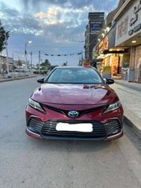 كامري هايبرد موديل 22 ضرر بسيط مثل مواضح بالصورة  ايرباك سليم الراديتر...