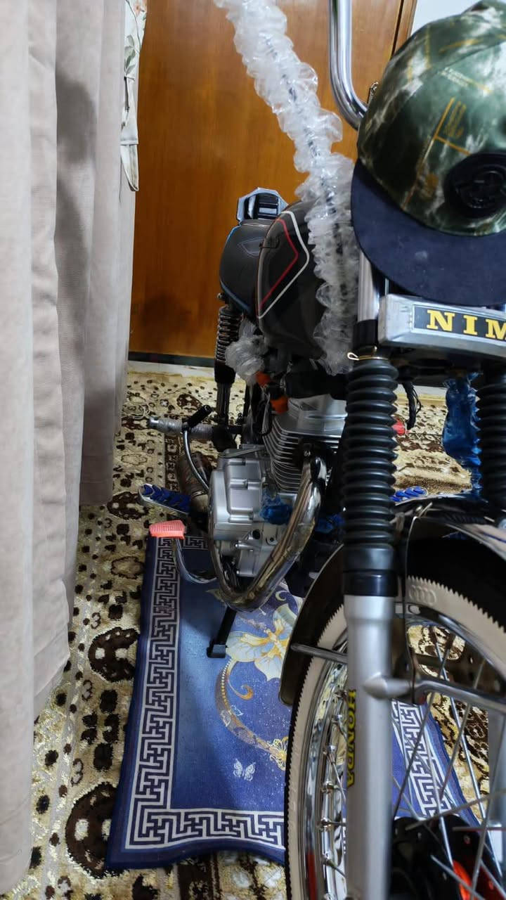 سلام عليكم نامه 4كير نضافه فول اقوه محرك مشدود الهه انتنس موديل ٢٠٢٥كفاله عامه من تاير لل تاير سعره ٧٢٥وبيه مجال بسيط مكان خالديه رقم هاتف فقط ***********
