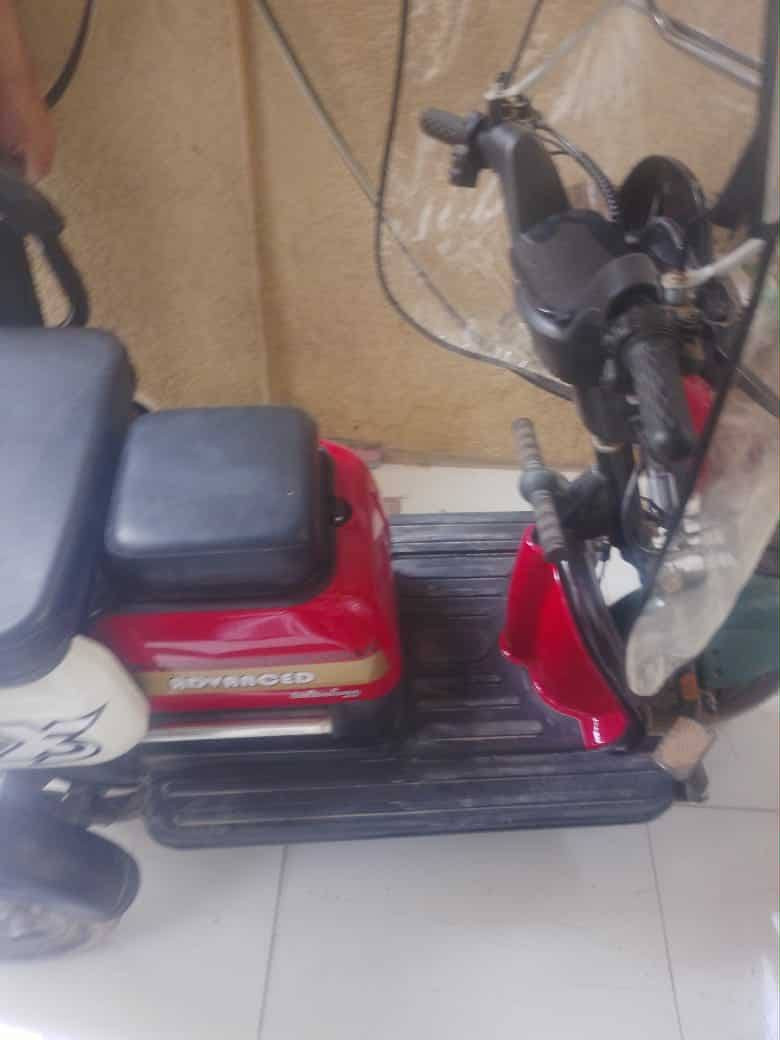 سلام عليكم
دراجه شحن للبيع سعرها 500 ألف
عوزها باتريات لأن باترياتها تعبانه كلش بس تشتغل وتمشي مسافه وتوگف ماتحفظ شحن
مكان حله بكرلي
***********
