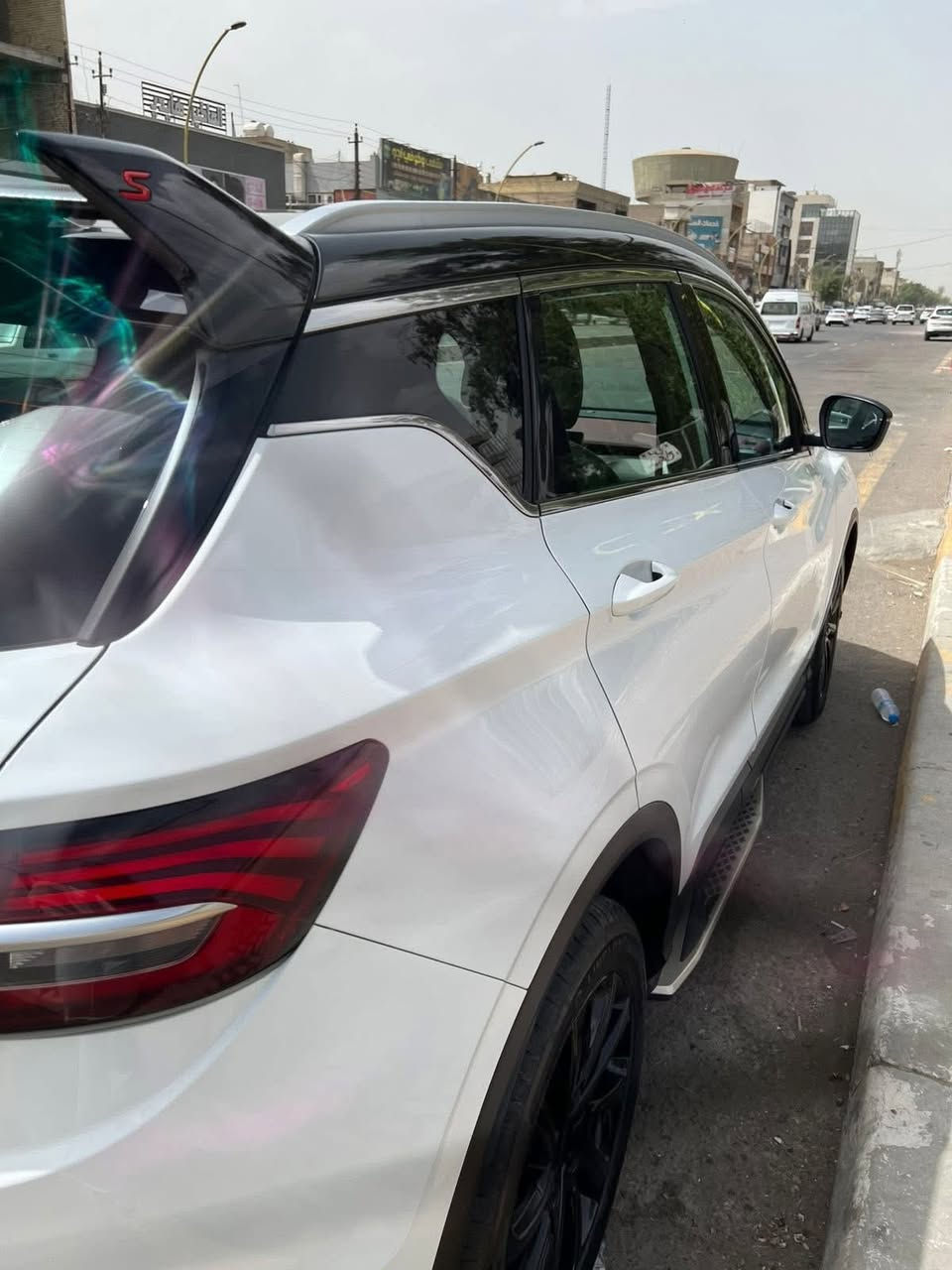 جيلي كولراي موديل 23 فئهs
فول مواصفات اعلى فئه ماشيه ١٧ الف مكفوله
سعر ١٣٥ 
مكان سياره بغداد للاستفسار 
***********
