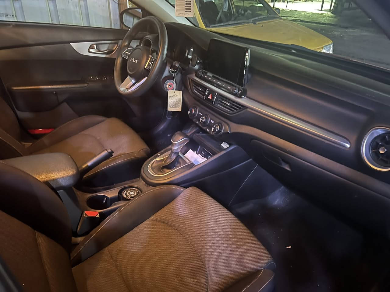 كيا فورتي موديل ٢٢ وارد امريكي 
حادثهة موضح بلصور بدون ايرباك وسونار موجود
رقم اربيل تحويل ثاني يوم
موجوده بغداد الجديده
السعر١٤٣ ورقه 
تلفون ***********
