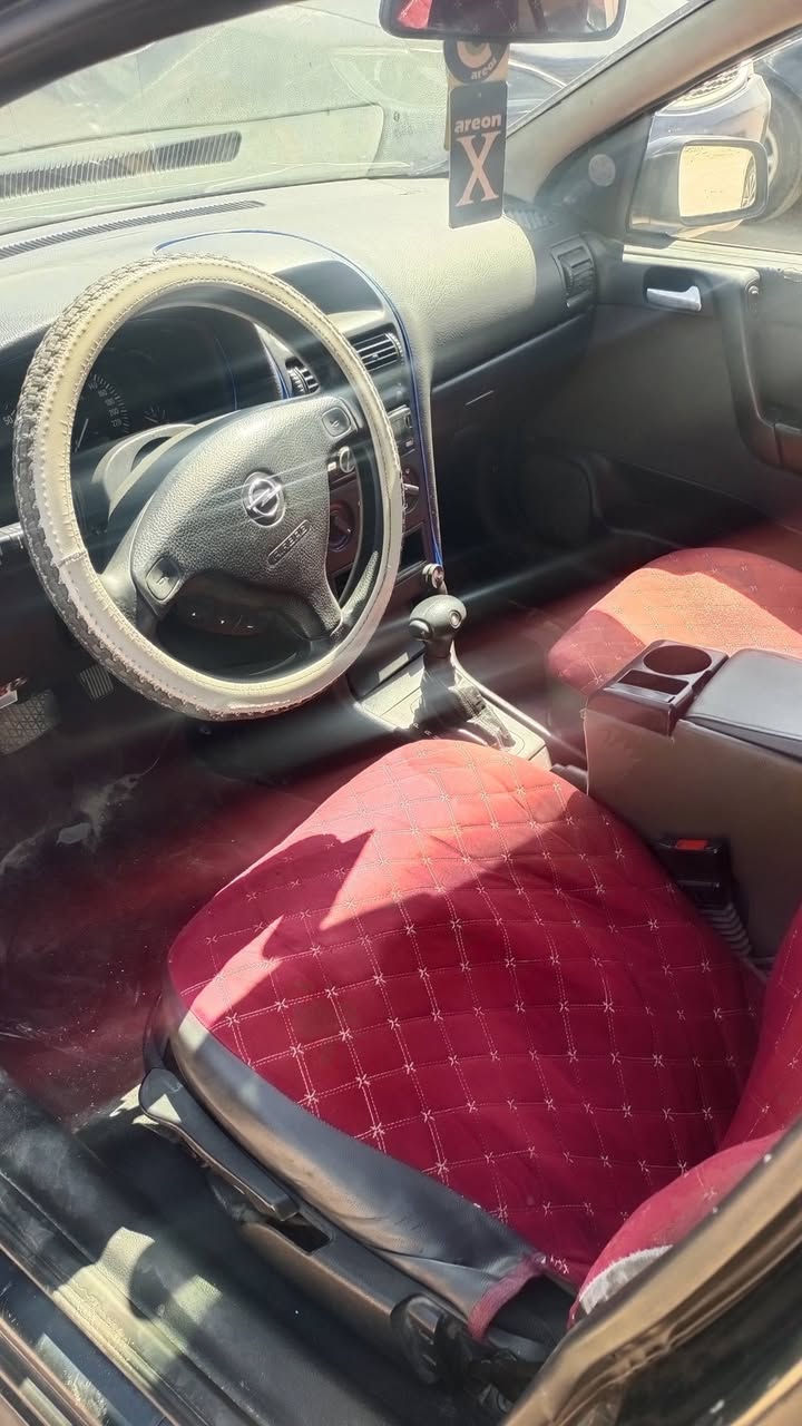اوبل استرا موديل 2002
محرك 2000 كير اوتوماتيك سبورت 
تبريد ثلج كير محرك مكفول سياره بحاله جيدا 
53 مجال بسيط
***********
