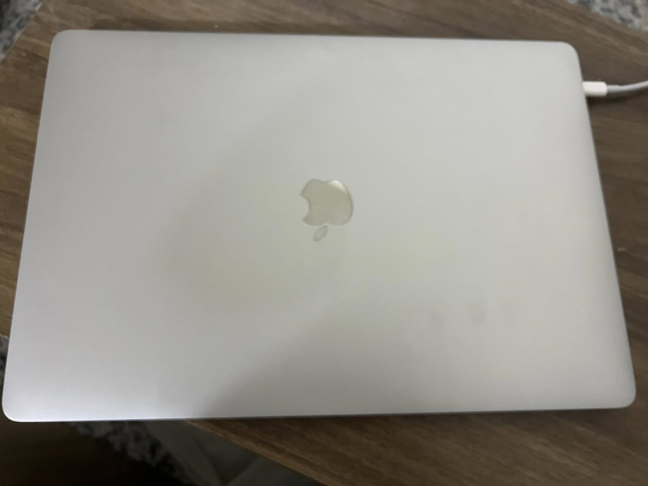 Macbook pro 2019

Display 16-inch

CPU 2.6 Ghz i7

RAM 16 GB

SSD 512 GB

Battery cycle 297

نظيفة كلش
ايضا نضامين نضامة الاصلي والويندوز

الملحقات شاحنة وحقيبه 

السعر 700 بي مجال مستعجل
رقمي ***********
مكاني بغداد المدائن
