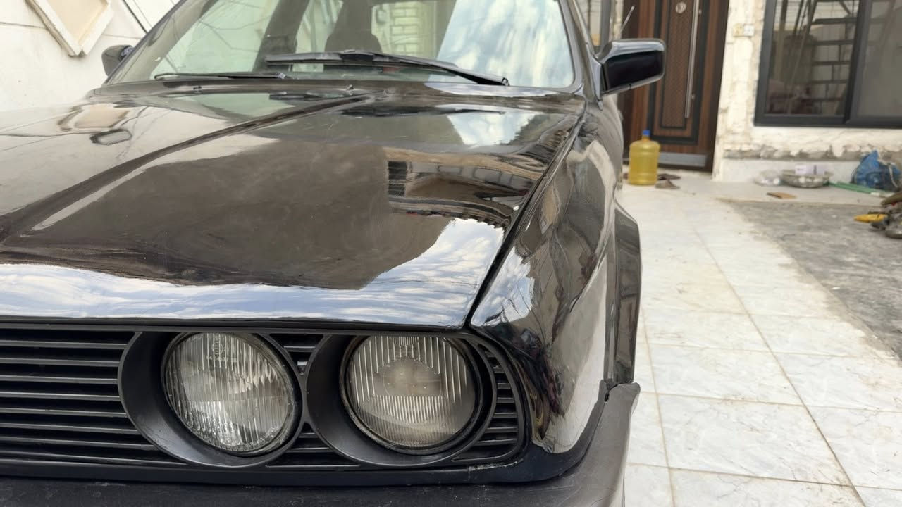 BMW E30
مكينه 28 مسكر دبل فانوس
كير جاترك 260 
بيها اكسل 3:64
اول ثاني ثالث بطناش
دركه وادبتر رياضي اكزوز 3 انج
السياره معمره جديده مصروف عليها هواي مال جناي ومصبوغه جديد قبل يومين نصبغت اسود شذره لامع
عليها كتات M 
بريك خلفي تأسيس جديد كامل
مشط ستيرن وبور ستيرن مبدل حاويه
فيت بم ونوزلات 28 جديد
كهربائيات تأسيس ضفيره كامله جديد شرط
لحيه ودعاميه ومازدات هيلا مختم
راديتر جديد
دوشمه جديده
باتري جديد
بلكات جديد
صلايب ستيرن جديد
السياره بيها نقوصات بسيطه تجي وتشوفها مصروف عليها هواي شاهد الله بس اخذت غير سياره واعتازيت واريد ابيع بركبتي حساب لازم اوفي
السياره ب اسمي سنويه جديده لل 29 رقم دولي شرط رقم صلاح الدين
تحويل ثاني يوم
تجي تكلب وتشوف وانتوا كلكم اهل مصلحه وتاج راسي وماقصر ويه الكل
السعر 39 وبيها مجال بسيط
مكاني بغداد الدوره 
رقمي ***********
