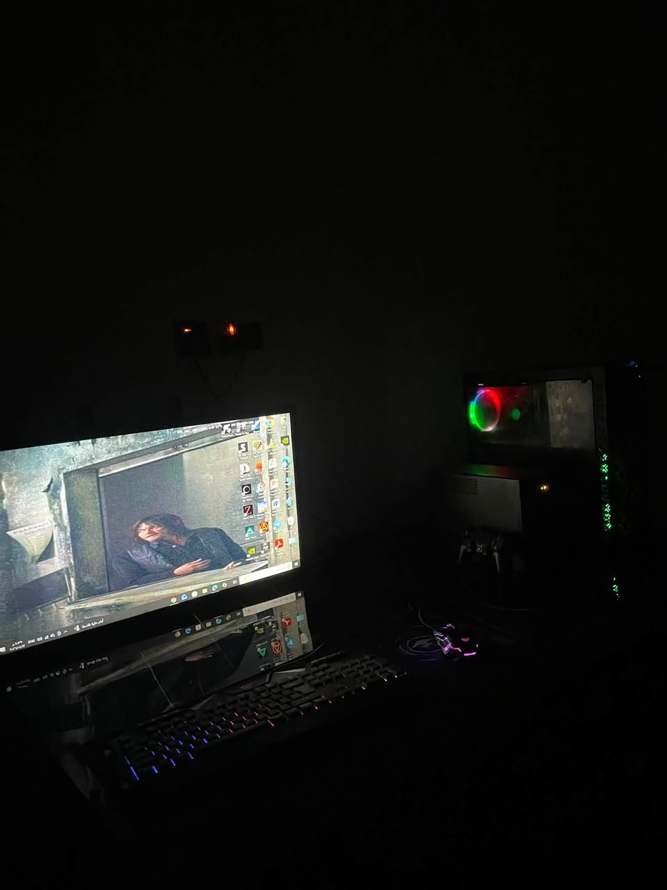 السلام عليكم متاح
Inno3d-1660TI
M.b-msi h110
I5-7500 كرت شاشة داخلي ايضاً بي
Ram-16 8x2 (2666) xpg
Ssd-120 gb
Hdd-1t
Psu-650w LITEPOWER RGB

وشاشه SAMSUNG /
60 HZ 

UPS / Falcon 
1500VA 

الملحقات // كيبورد + ماوس + ماوس باد + جويستك بلي ٤ اصليه + هارد ssd 1T بس الهارد ماعرف اذا شغال او لا 

سعر ٦٥٠ 
رقم *********** بي واتساب  مكاني بغداد
