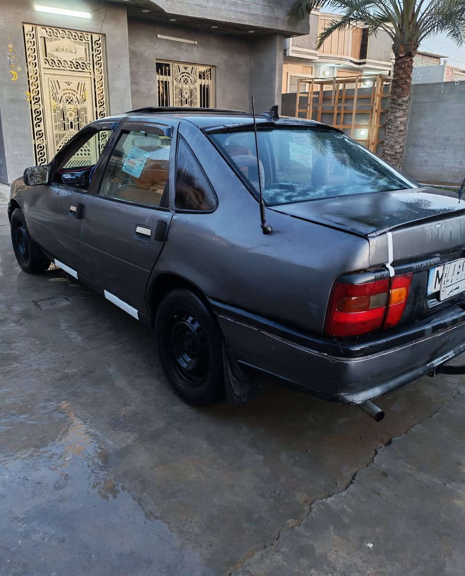 السلام عليكم أحبتي الكرام 
للبيع + مراوس 
إوبل فكترا 
موديل ١٩٩١ لون سمنتي 
رقم الانبار إلماني سنوية نافذة من سنة ٢٠١٩ غرامات صفر
محرك ١٨٠٠ لكنزا نوزل بدون ارفلو 
كير محرك لوك صدر جيد درايم شفت امامي جديد 
كهربائيات امامي خلفي شغال شغل جديد 
نقص إبطانة باب سائق + نقص كيج بانزين مو شغال شغلة كهربائي 
السعر ٣٣ $ وبيها مجال حق الجية 
المكان الفلوجة قضاء الكرمة 
للتواصل (***********) وأتس أب شغال
أحبتي المعلومات كلها ذاكرها
