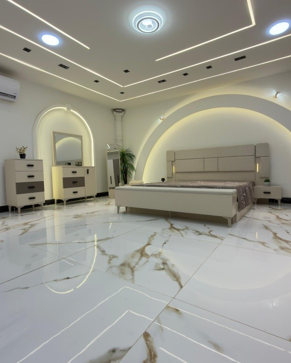 *موديل           اطلس            الجديد*

*10 قطع          كنتور ملحق  🎁  300*      

✅ السرير *مخزن*    أو      *ثابت*

✅ الميز تواليت كبير
🥇  
✅ شغل ممتاز 
✅ المصنع الأصلي   
✅ قياسات ضخمة
السعر (مليون و70)


**إذا كنت صاحب هذا الإعلان وتريد حذفه لأي سبب، رجاءا أرسل رسالة إلى الدعم الفني**