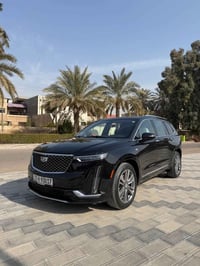 كديلاك 2022   XT6    حادثها جاملغ وربع بنيد بدون دواخل   ((بدون ايرباك...