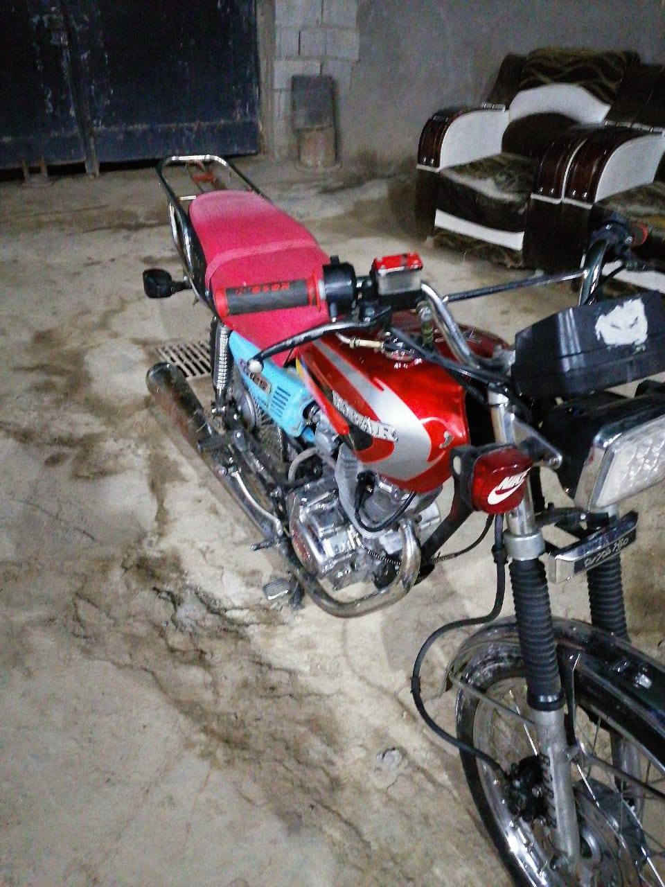 سلام عليكم دراجه اربعه كير موديل عشرين مكاني كوت***********
