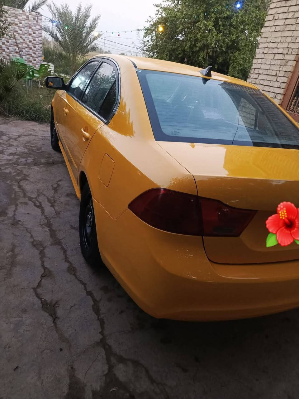 السلام عليكم كيه اوبتمه 2010وارد أمريكي. السياره حادثه خشم بنيد بدون دواخل. فقط محركه 2400  محرك وكير خير من الله وتخم تاير جديد صبغه جديده حداديه جديده الستفسار *********** السعر 117بيه مجال قليل     بسمي مداور ثاني يوم سنويه لل28 مصفره هيه وغرمات
