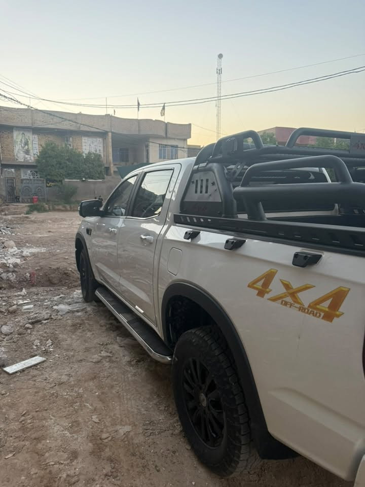 للبيع
بيكب تيرالورد كير اتوماتيك دبل 4×4 حجم  محرك ٢٥٠٠ تيربو اسوزو كاز دبل قمارة موديل ٢٠٢٢
رقم بغداد دولي

شرط التحويل
بها اربع كامرات و شاشة كبيرة تدفئة كراسي وكرسي السائق كهربائي جام كهربائي ضمان الشركة 
السيارة مكفولة من اي حادث  
السعر :140 
الاتصال
***********
