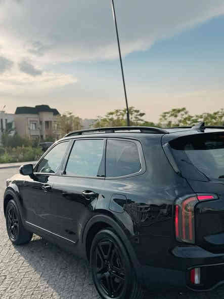 للبیع او مراوس 

كيا تيلورايد موديل 2024 SX LINE( قوية )اسود  امريكي فول فول مواصفات 
 كاميرات برؤية 360 درجة
بها جملغ امامی و نص قبخ جنطة 
بدون دواخل بدون ایی نواقص
سیارە كلش كلش جدید 

32000 $ بها مجال 
 

            
                  
 1-  كيا تيلورايد فئة SX اعلى المواصفات رقم اربيل 
2- محرك 6 سلندر 3800 
3-  ويل كب حجم 20 اسود  تاير بحالة ممتازة جدا 
4- عداد المسافة الحال10 الف 
5 بصمة ابواب امامية  وبصمة تشغيل وتشغيل عن بعد
6- لايتات زينون عالي ناصي عدستين 
7-اشارة في المرايا الجانبية مع حساسات الاجتياز 
8- مصابيح ترحيب في مقابض الابواب 
9 رادار امامي تفاعلي للتوقف التلقائي امامي خلفي
10-السيارة بانوراما فتحتين 
11-حساسات امامي خلفي 
12- كاميرات عدد 4 برؤية 360 درجة 
13-باب الجنطة كهربائي شفط 
14غرفة السيارة جلد رصاصي
14-تحكم كهربائي متكامل لقاعد المقدمة 
15 المقاعد الامامية تدفئة وتبريد كشن 
16- المقاعد الخلفية تدفئة وتبريد كشن 
17-شاشة دشبول كبيرة لمجموعة من الايعازات والضبط
18-بردات اصلية للابواب الخلفية 
19-مقاعد وسطية تطوى كهربائيا ويدوية الفتح 
20- انارة ليزرية متعددة بمزيج هائل من الالوان لأنارة دواخل السيارة 
21-مرايا جانبية شفط كهرباء مع ذاكرة لكشن السائق
22- خاصية تحديد المسار والتنبيه عند الخروج من المسار 
23-المقعد الوسطي منفصل  VIP
24-تبريد السيارة 3 قطع 
25- تحكم ستيرن جهتين متعدد الايعازات 
26- وضعيات القيادة عدد 5 
27- تنبيه بالارتجاج في المقود 

وباقي المواصفات بالسيارة الغنية عن التعريف 
رقم أربيل الجديد هزه جديد
السيارة موجودة أربيل

***********
