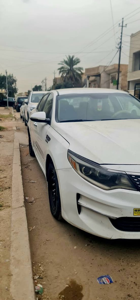 اوبتيما 2016
...................
رقم سليمانيه 
...................
محرك 2400 دوش 
...........................
سياره بيها 5 قطع بس ابيعها حزام 
..............................................
قماره مكفوله 
...................
محرك وكير وحداديه مكفوله 
.......................................
$110وبيها مجال تدلل
.................................
***********
