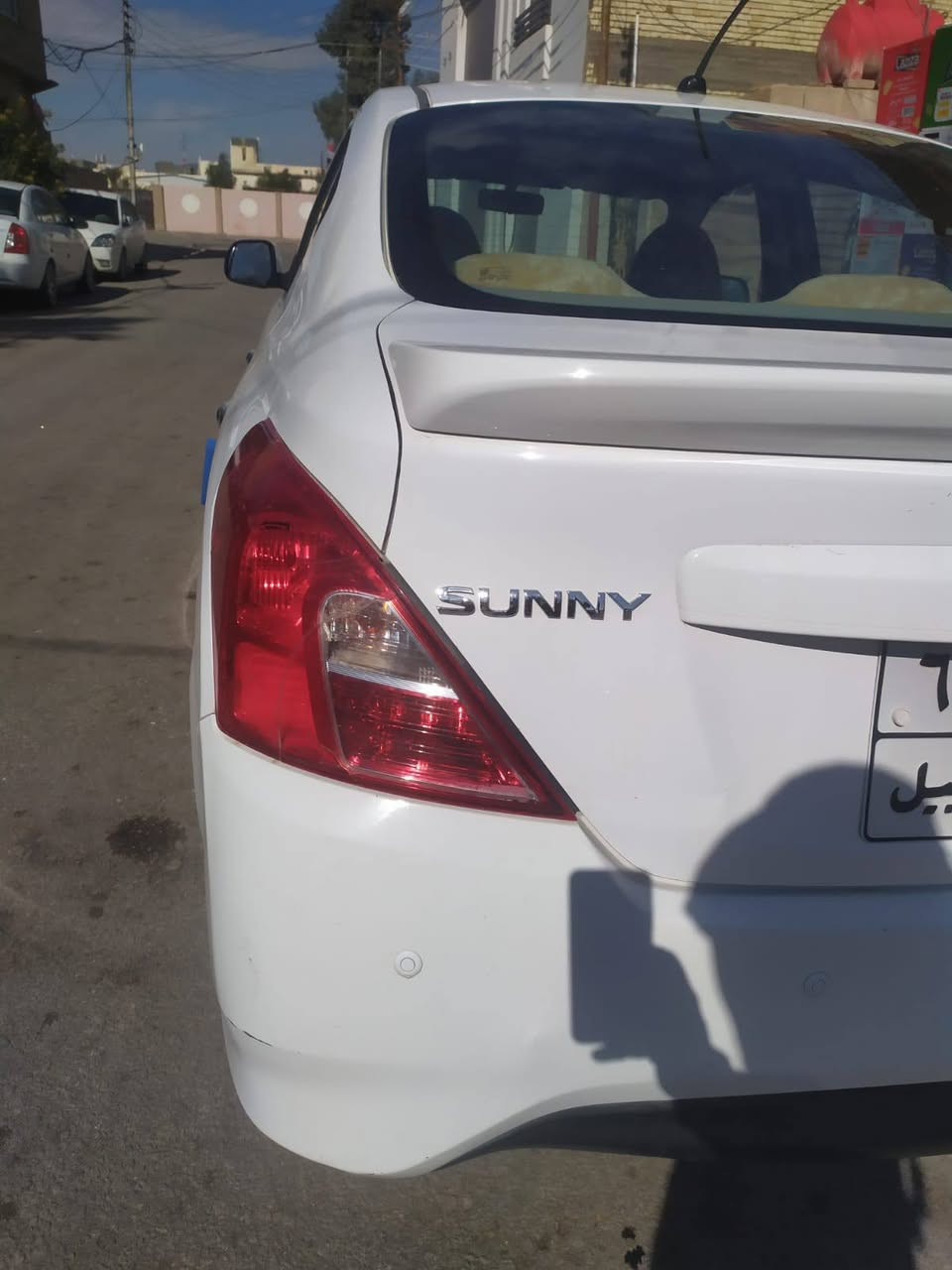 السلام عليكم نيسان صني هندي  بليتة شركة مديل 2020مكفولة كفالة من كلشي فقط بارد بصيط  ومامبين  ماشية 46 نضيفة جدا سبايدر شاشة وكامرة  البيع نقد فقط المكان النجف الأشرف السعر 105مع المجال للاتصال ***********
