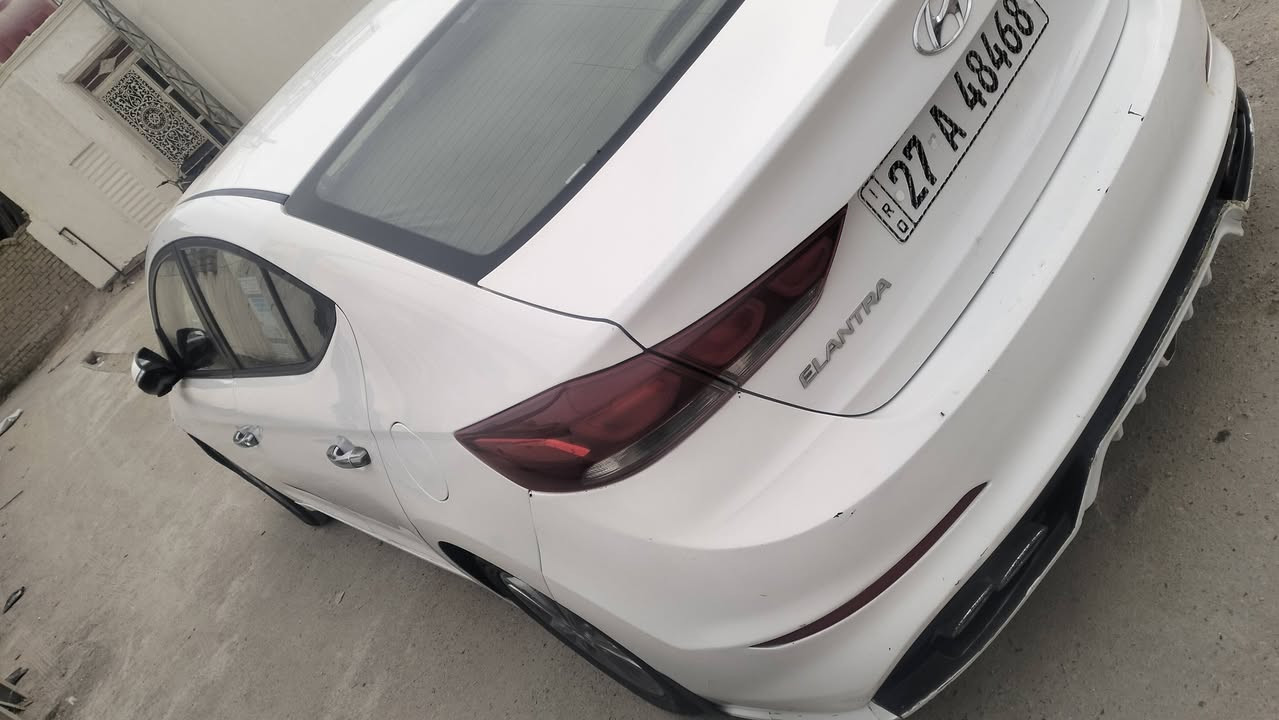 النترا2017 
خايجي مكفوله كفاله عامه عده البنيد بيه بارد
فول مواصفات عده البصمه
تبريد قطعتين 
مري شفط 
شاشه فتحه 
حداديه جديده 
تخم تاير جديد
كشنات جلد 
***********
سنويه جديده ورقام صار 15يوم من سويتهن
السعر خاص
