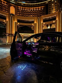 اول شي هاية المارسيديس كهربائية بالكامل ثاني شي معدل عليها صاحب السيار...