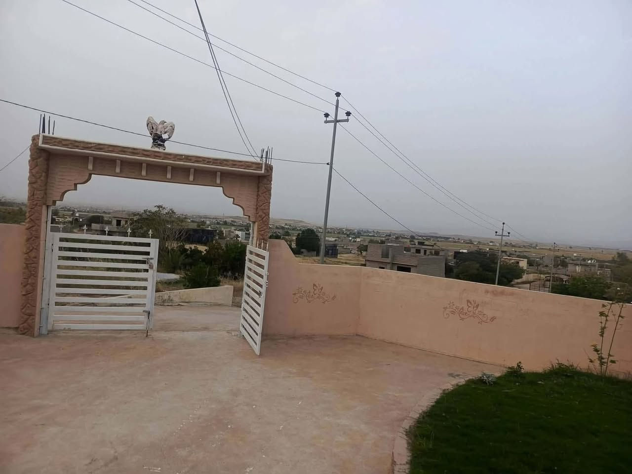 🏡 بيت للبيع في جبراوه مع بستان وقطعة أرض إضافية 🌿
📍 العنوان: جبراوه – بعد بيوت أحباب الله، بيت على الجبل

📐 المواصفات:
▪️ بيت مرتب ويا بستان
▪️ قطعة أرض تابعة للبيت بمساحة 200 متر
▪️ يحتوي على بير ماي
▪️ موقع هادئ ومميز وإطلالة حلوة

💰 السعر: 55 مليون دينار
📌 يوجد مجال بالسعر للجادين

📞 للاستفسار والتفاصيل:
***********
