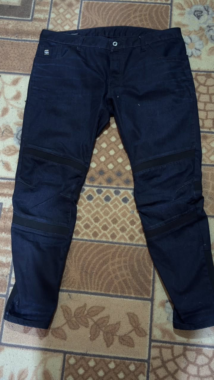 قطعة كلش مميزة متتفوت من جي ستار
القطعة اصلي نظافة ١٠/١٠ 
ليگرا
الطول ١٠٥
القياس ٣٨
لون نيلي غامق مطعم ب اسود 
السعر خاص


**إذا كنت صاحب هذا الإعلان وتريد حذفه لأي سبب، رجاءا أرسل رسالة إلى الدعم الفني**