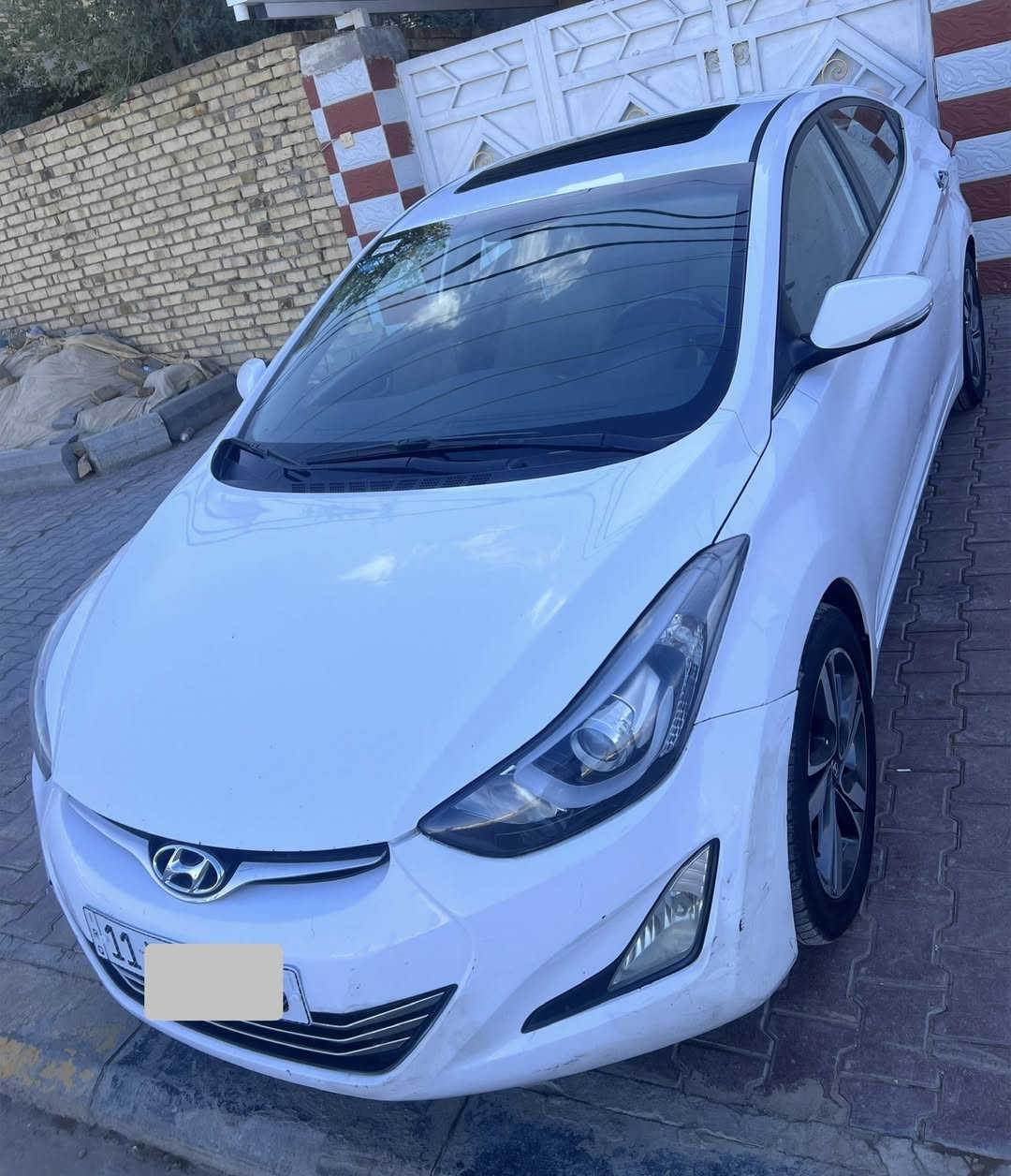 النترا 2015فول رقم بغداد مكفوله فقط بارد  قليل باب السايق فقط السياره جاهزه بدون اي نقص محرك 1800مكان الساره الكوت بسمي هزه جديد حداديه تخم تاير جديد السعر 127الاتصال ***********
